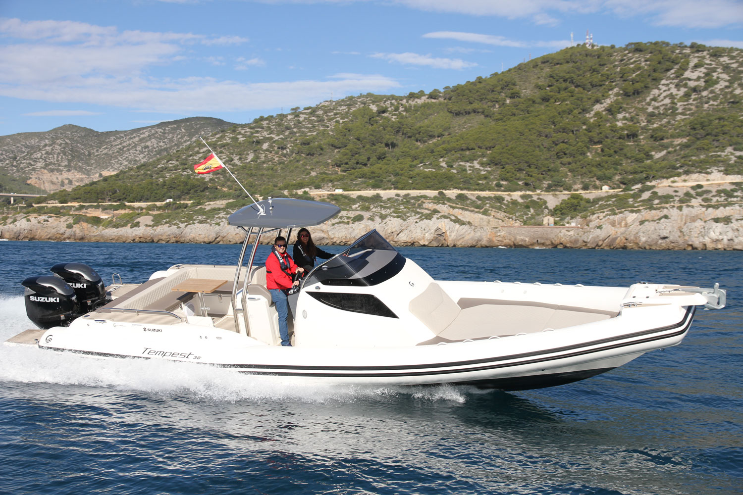 barcos capelli en ibiza