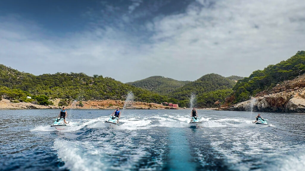 Motos de agua en Cala Salada, Ibiza - Tour de 30 min aprox.